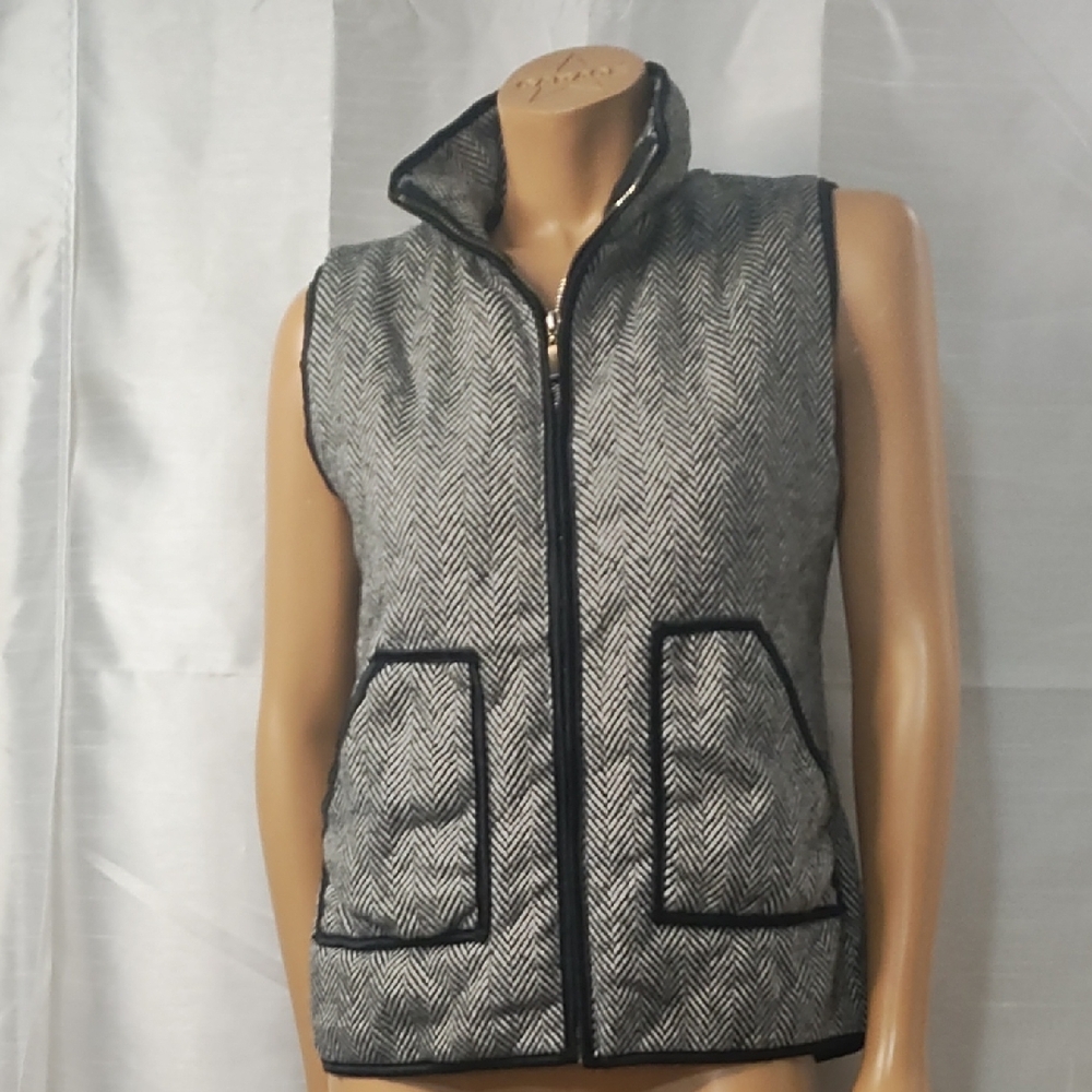 Chic Herringbone‎ Vest with Black Accents Size M